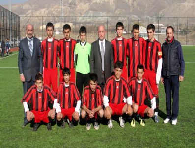 DEMIRKENT - Liseler Arası Futbol Maçları Devam Ediyor