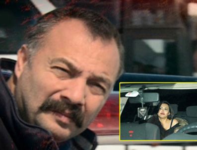 OKTAY KAYNARCA - Oktay Kaynarca 20'lik sevgilisiyle görüntülendi