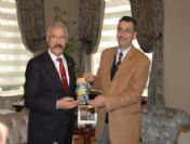 Vali Celalettin Cerrah'tan Manisa Valisi'ne Ziyaret