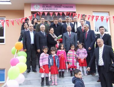 İLHAN EREN - Vali Kolat Koyulhisar'da Açılışlar Gerçekleştirdi