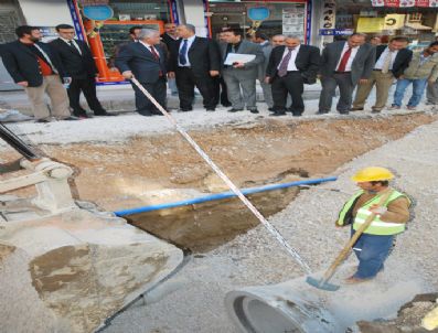 LOKMAN ÖZDEN - Çubuk'ta Altyapı Çalışmaları Hız Kesmiyor