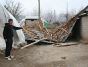 Fırtına Çatıyı 250 Metre Uçurdu