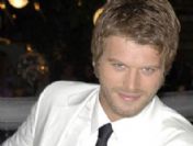 Kıvanç Tatlıtuğ dünya yıldızlarıyla aynı filmde