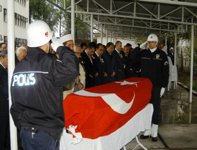 Şehit Polis İçin Gözyaşları Yağmura Karıştı