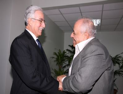 ALI ŞENOZAN - Ali Şenozan'dan Teşekkür Ziyareti