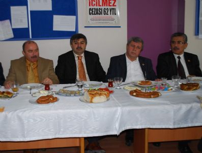 Ayto Kendi Adını Taşıyan Okula Konferans Salonu Yaptıracak