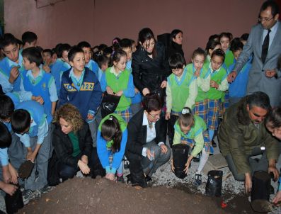 Kasımlı İlköğretim Öğrencileri 500 Adet Ceviz Tohumu Ekti