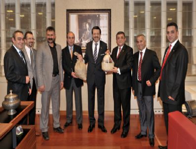 RıFAT HISARCıKLıOĞLU - Kırşehir Tso Heyeti Hisarcıklıoğlu İle Görüştü