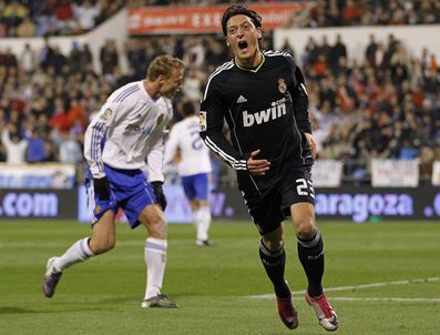 XABI ALONSO - Real Zaragoza: 1 - Real Madrid: 3