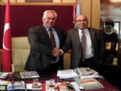 Sart Belediyesi Temizlik Şirketi İle Anlaştı