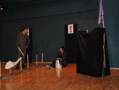 PAMUKÇU - 'Sınırda' Adlı Oyun Didimlilerle Buluştu, Oyun Yoğun İlgi Gördü