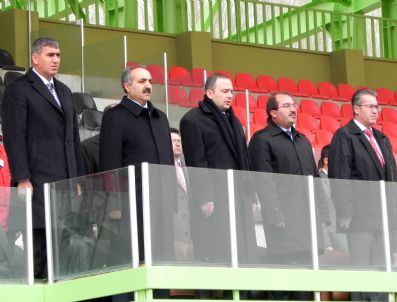 MURAT GÜVEN - 2. Lig Futbol Müsabakaları Ağrı'da Başladı