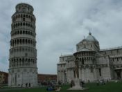 Pisa Kulesi belini doğrultmayı başardı