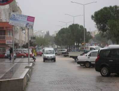 DEVLET METEOROLOJI GENEL MÜDÜRLÜĞÜ - Didim'de Etkili Yağışlar