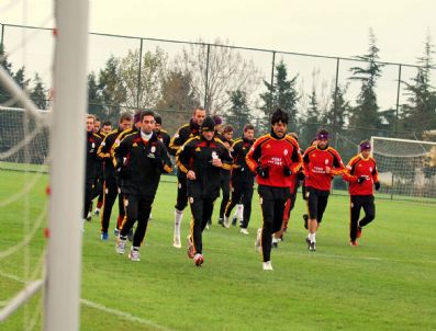 HARRY KEWELL - Galatasaray, Konyaspor Maçı Hazırlıklarına Başladı