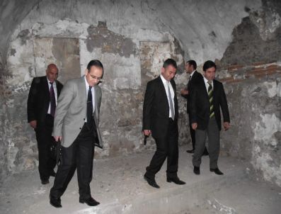 İLHAN KARAKOYUN - Saray Hamamına Ödenek Sağlandı