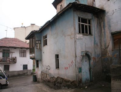 Sungurlu'da 254 Yıllık Tarihi Hamam Harabeye Döndü