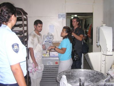 Aydın'da Üretim Şartları Uygun Olmayan 5 İşyerine 19 Bin Tl Paza Cezası Kesildi