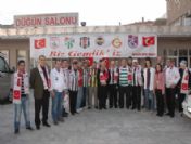 Beşiktaş Ve Bursasporlu Taraftarlar Kan Vermede Buluştu