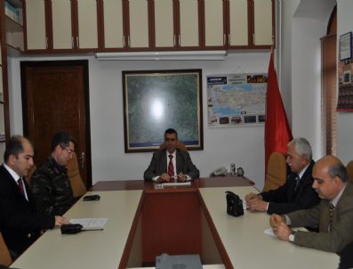 YALÇıN SEZGIN - Kaymakamdan Taraftarlara 'Küfür' Uyarısı