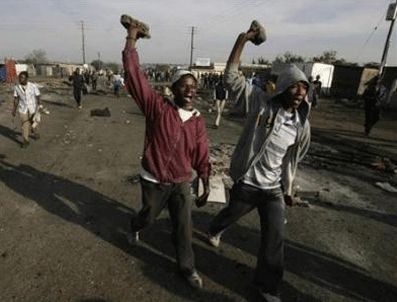 LAURENT GBAGBO - Siyasi rakipler çatıştı: 3 ölü