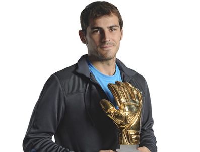 FABREGAS - Iker Casillas 'Altın Eldiven'i değerlendirdi