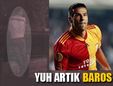 BAROS - Milan Baros sokak ortasında hacet giderdi