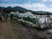 Mavikent'te Hortum Seraları Yerle Bir Etti