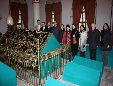 Orhan Gazi'nin Çalınan 144 Yıllık Sanduka Örtüsü Yenilendi