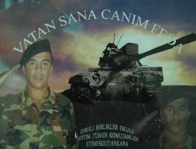 (özel Haber) Nöbet Tutarken Kulübenin Altında Kalan Askerin Ölüm Olayı Soruşturması 5 Yılda Bitmedi