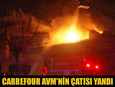 AVM'de korkutan yangın