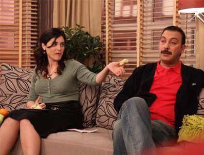 YAHŞİ CAZİBE DİZİSİ - Yahşi Cazibe 23. bölüm izle