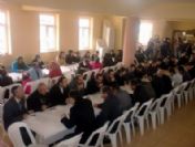 Cem Evinde Aşure Dağıtımı