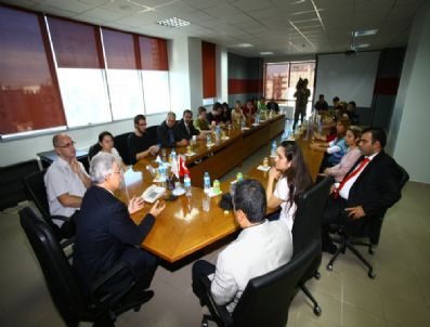 Aldırmaz'ın Yabancı Konukları