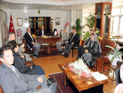 BALıKESIR BELEDIYESI - Balıkesir Belediyesi'nden İlk Ve Orta Öğretim Öğrencilerine Ücretsiz Dershane Hizmeti