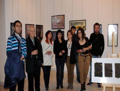 OSMAN DEMIRCAN - Çomü'lü Genç Sanatçılar Mültecileri Anlattı