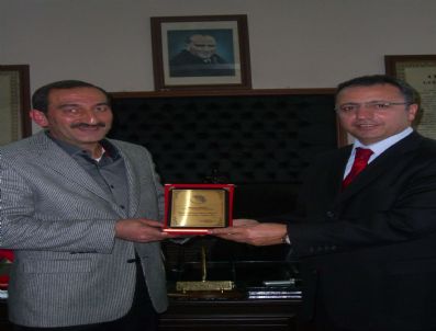 FATİH ÇİFTÇİ - Esnaf Oda Başkanlarına Teşekkür Plaketi