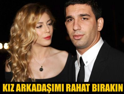 SİNEM KOBAL - İsyan bayrağını çekti