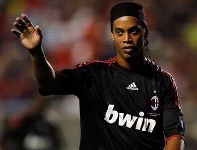 RONALDİNHO - Manchester City Ronaldinho'yu istiyor