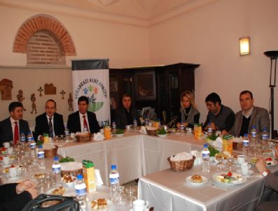 ZEKI EKER - Osmangazi Kent Konseyi, Köşe Yazarlarını Ağırladı