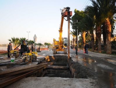 Sahilevleri'nde Atıksu Kanalı Temizlendi