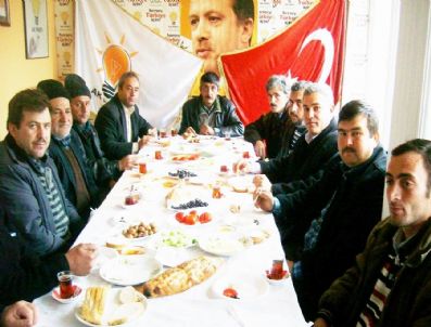 KÖYDEŞ - Ak Parti, Burhaniye'nin Köy Muhtarlarını Topladı