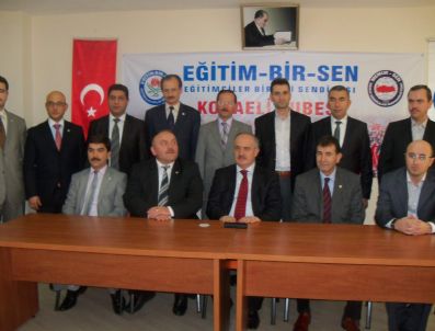 ZEKİ AYGÜN - Foto:ak Parti İl Başkanı'ndan Sendika Ziyaretigen