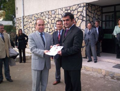 AKYENIKÖY - Akyeniköy'de Okul Geçit Görevlisi Belgesini Almaya Hak Kazananlara Belgeleri Verildi