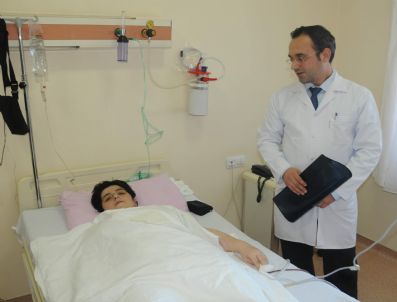 RIZE EĞITIM VE ARAŞTıRMA HASTANESI - Bebeği İçin Aylarca Yatalak Kaldı