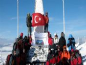 Edkik'ten Allahuekber Şehitlerini Anma Tırmanışı