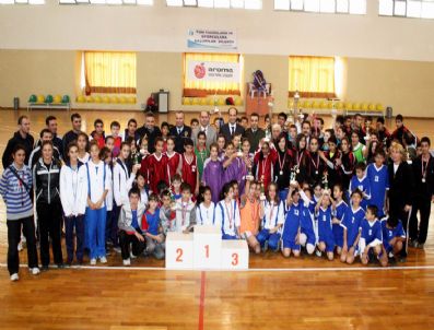 NEFİSE KARATAY - Edremit'te 'Kaymakamlık Kros Yarışları' Heyecanı