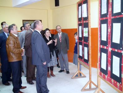 İSMAIL AKSOY - Gediz Kurtuluş İlköğretim Okulu 'Vatandaşlık Bilinci' Adlı Resim Sergisi Düzenledi