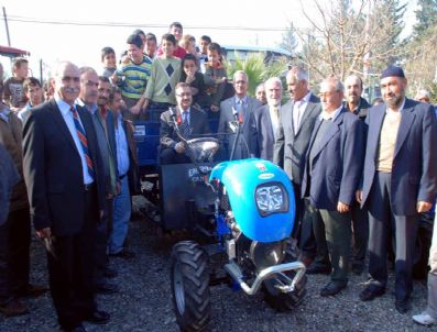 İHSAN SU - İskenderun'da Çiftçiye Traktör Desteği