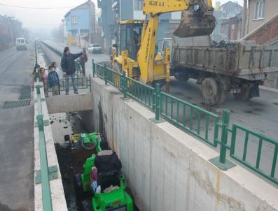 DSI - Kütahya'da Rögar Kapakları Yükseltildi